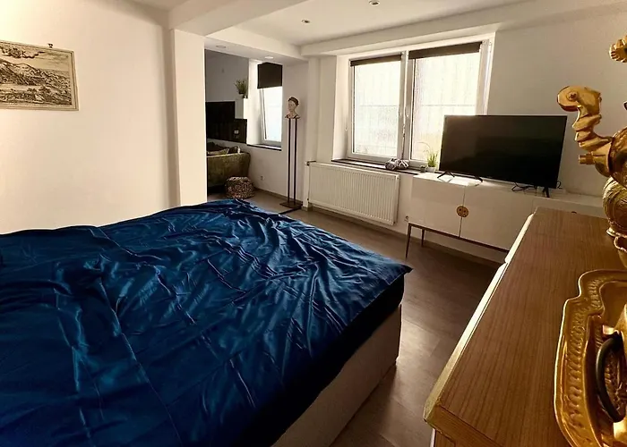 In Heidelberg's Altstadt * Heidelberg